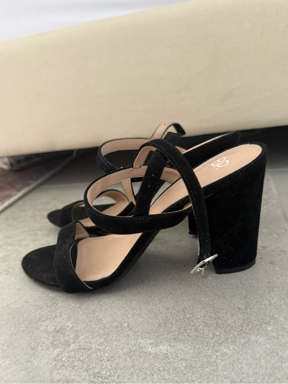 BO Heels - Picture 2 of 4